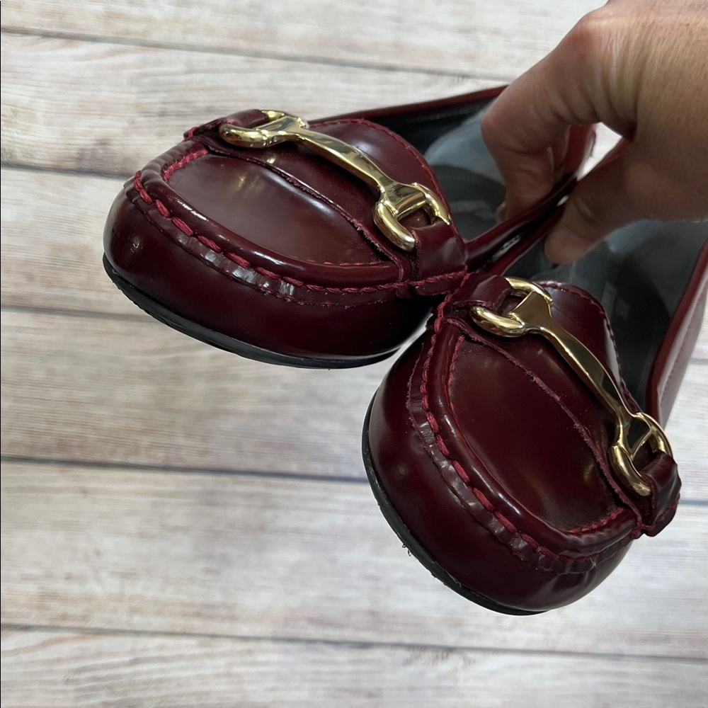 Ros Hommerson Regina Burgundy Leather Slip On Loafers EUC Size 7 - Picture 8 of 10